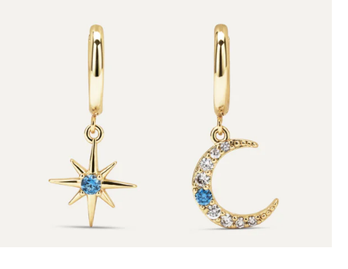 Orecchini a cerchio Ilaria oro Cerchietto medio con pendenti differenti, stella e luna.